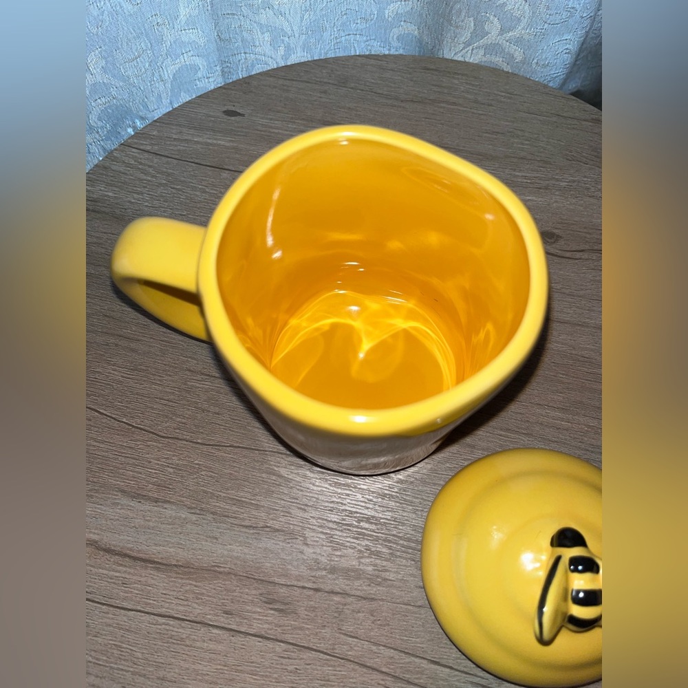 NEW RAE DUNN YELLOW BUSY BEE MUG CUP WITH BEE LID ARTISAN COLLECTION BY MAGENTA - Picture 4 of 6